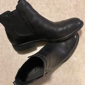 Born Chelsea boots